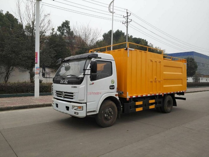 東風大多利卡污水處理車_管道疏通車